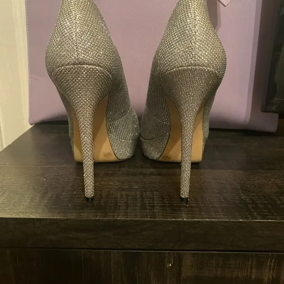 Vince Camuto Sparkle Open Toe Heels Size 7M / Used