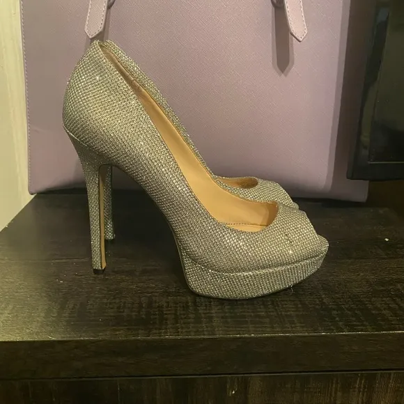 Vince Camuto Sparkle Open Toe Heels Size 7M / Used
