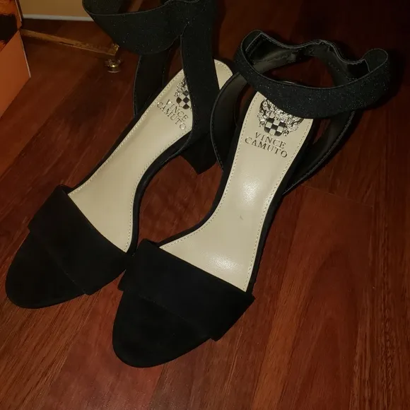 Vince Camuto Suede Heels sz 8