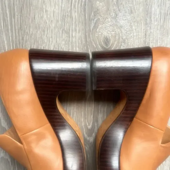 Vince Narissa Platform Clog
