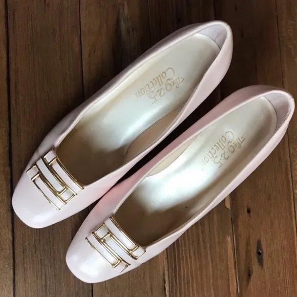 Vintage 70s closed buckle toe blush chunky block 60s heels size 8