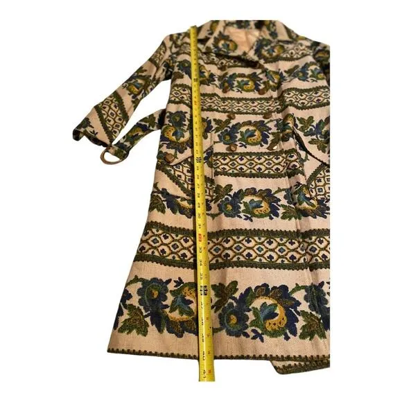 Vintage 70s Crème Blue Green Paisley Pattern Belted Boho Midi Length Trench Coat