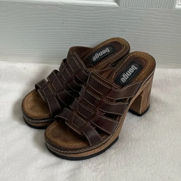 Vintage Bongo chunky round toe heels Y2K