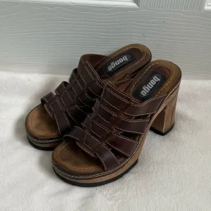Vintage Bongo chunky round toe heels Y2K