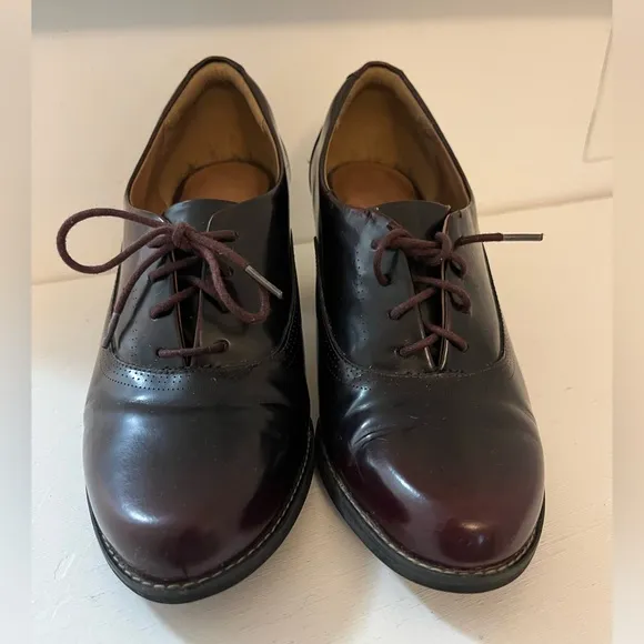 Vintage Clark's Lace up Oxfords