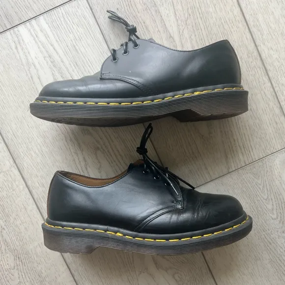 Vintage Dr. Martens 1461 Made in England Black Leather Oxfords UK 4 / US 6