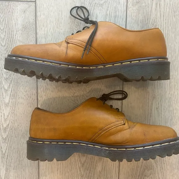 Vintage Dr Martens 1561 Made in England Oxfords UK 8 / US 10