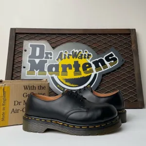 Vintage Dr. Martens 1925 Black Leather Steel Toe Oxfords MIE Shoes UK 4