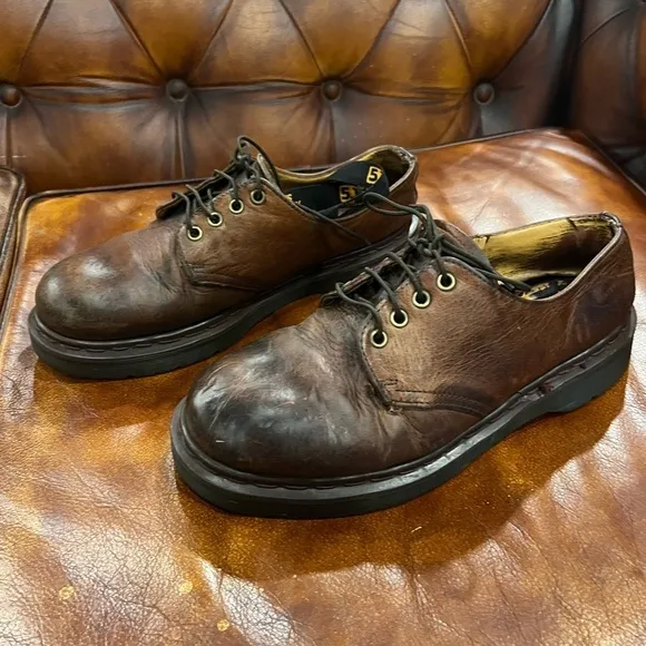 Vintage Dr. Martens brown Oxfords “Made in England”