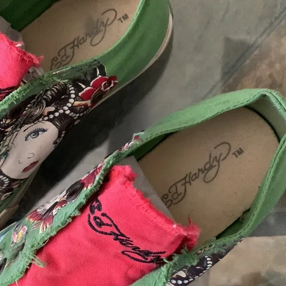 VINTAGE ED HARDY Ghost Green Skull &amp; Geisha Low Top Sneakers w/ “Dog Tag”