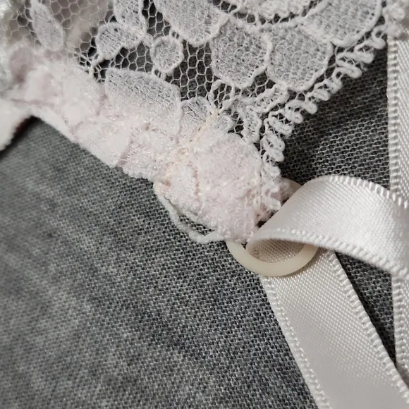 Vintage Lacey Floral Lingerie Satin Teddy Chemise Slip V-Neck Bodysuit Tank Top