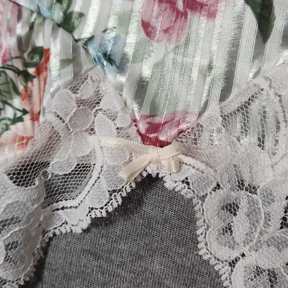Vintage Lacey Floral Lingerie Satin Teddy Chemise Slip V-Neck Bodysuit Tank Top