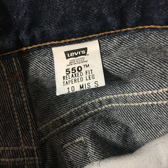 Vintage Levi’s 550s Dark Wash Relaxed Fit Tapered Leg Jeans