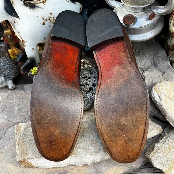 Vintage Stacy Adams brown leather oxfords.
