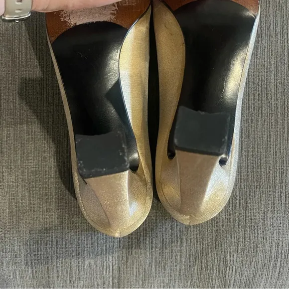 Vintage Stuart Weitzman Gold Heels