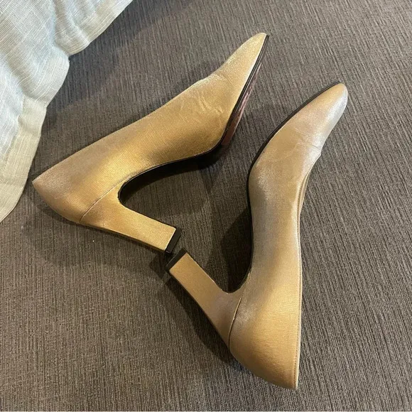 Vintage Stuart Weitzman Gold Heels