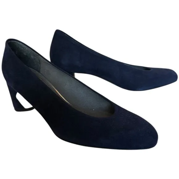 Vintage Stuart Weitzman Navy Blue Suede Leather Almond Toe block heels size 5