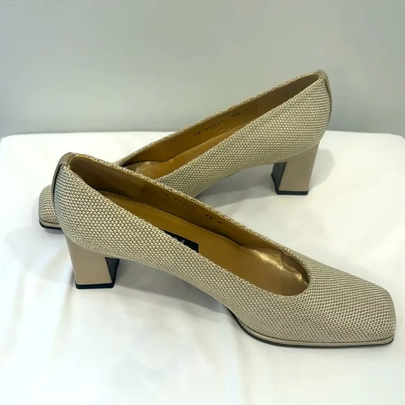 Vintage Stuart Weitzman Neutral Woven Block Heels 8.5