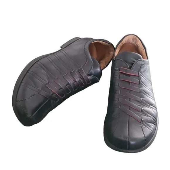 VINTAGE Y2K THINK! Black Leather Slip On Oxfords Loafers EU 40 10 Luxe Austria
