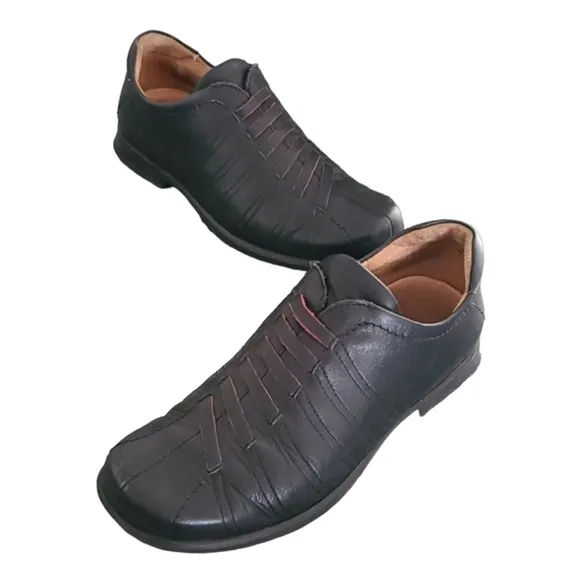 VINTAGE Y2K THINK! Black Leather Slip On Oxfords Loafers EU 40 10 Luxe Austria