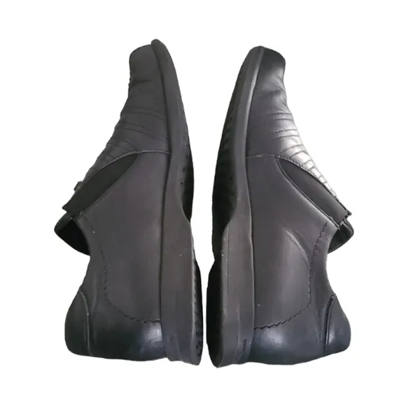 VINTAGE Y2K THINK! Black Leather Slip On Oxfords Loafers EU 40 10 Luxe Austria