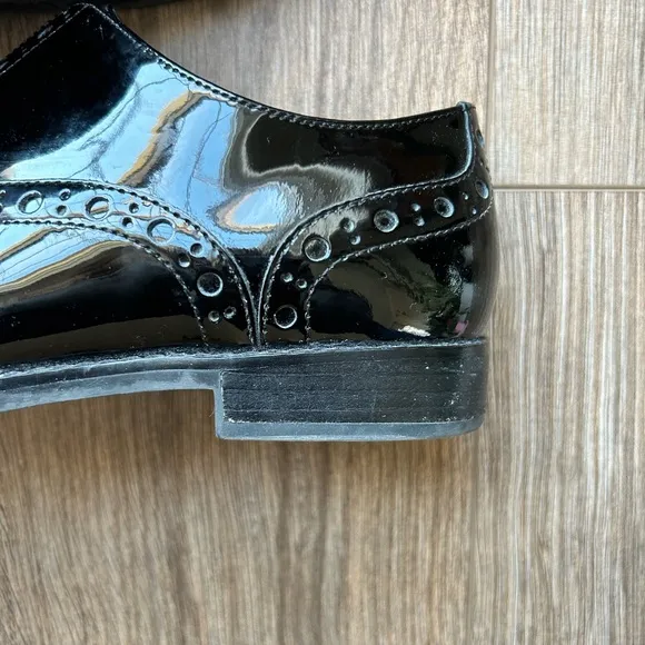 Vionic Black Wise Hadley Patent Leather Slip On Oxfords | 8
