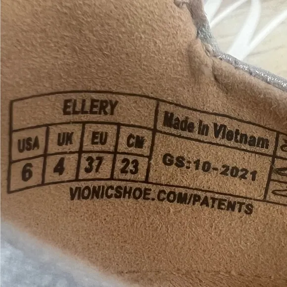 Vionic Ellery Women's Supportive Wedge Shoes Size 6 Silver
