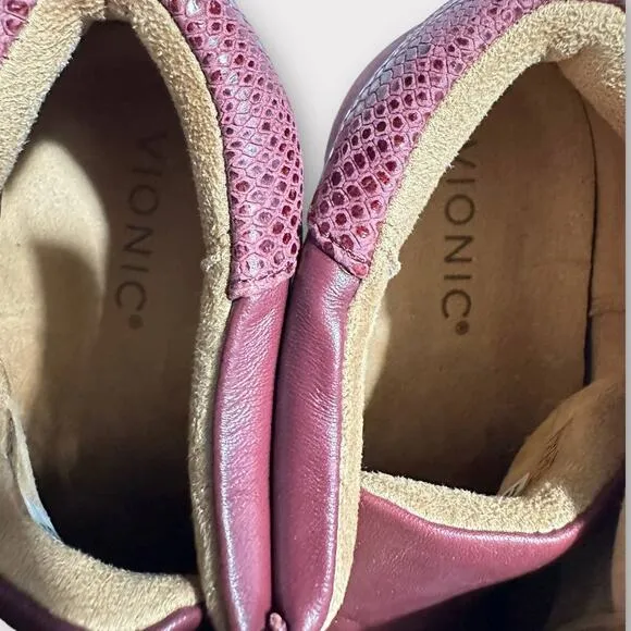 Vionic Emery Slip-on Wedge Comfort Shoe Women's 9 Maroon