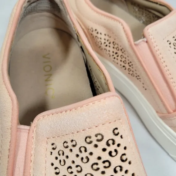 Vionic Kimmie Perf Slip On Supportive Sneaker 8.5 Pink Orthopedic Shoes *Read*