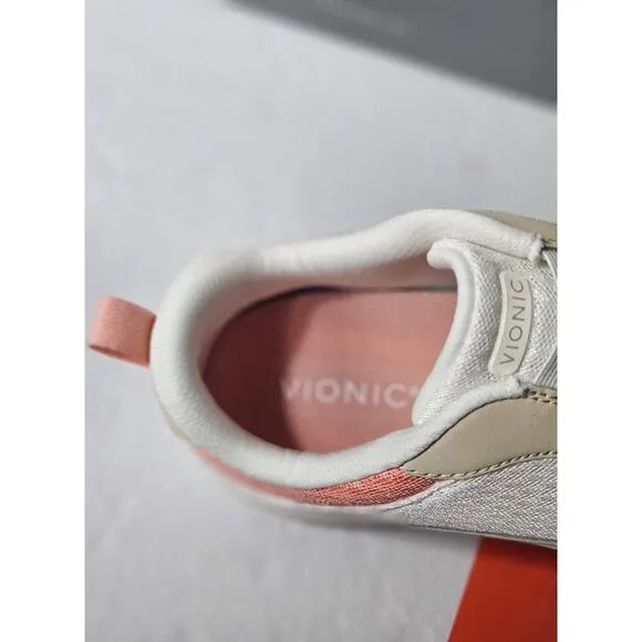 Vionic ladies Venya marshmallow walking shoes  Nib