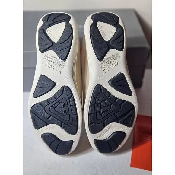 Vionic ladies Venya marshmallow walking shoes  Nib