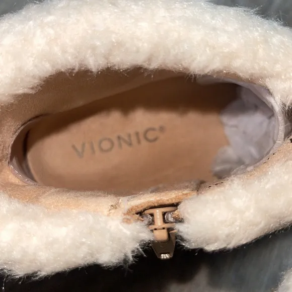 Vionic Magnolia Ruth Suede Weather Resistant Ankle Boots Size 6