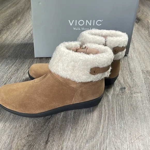 Vionic Magnolia Ruth Suede Weather Resistant Ankle Boots Size 6