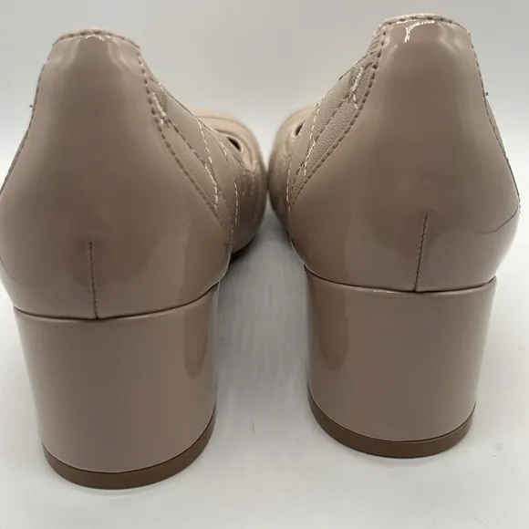 Vionic Olympic leather Ruby Quilted Low Heels Nude - Sz 6.5 EUC almost like new