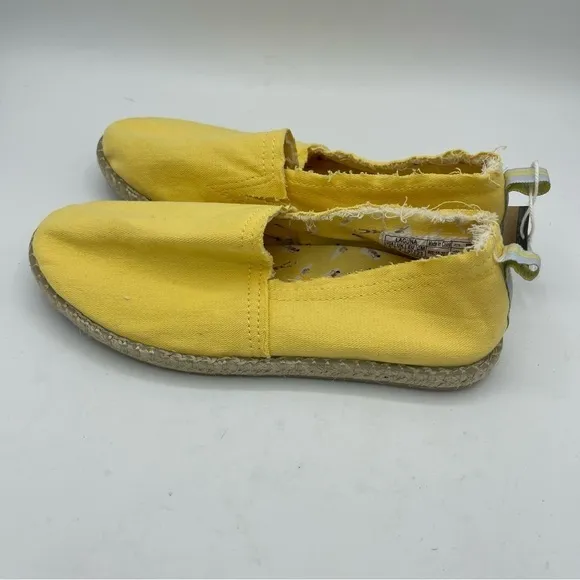 Vionic Women's Laguna Espadrille in Yellow Fun Sun Canvas NWT Size 6 Slip On