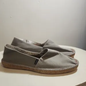 Viscata Barcelona Grey Woven Sole Espadrille Slip Ons Size 12