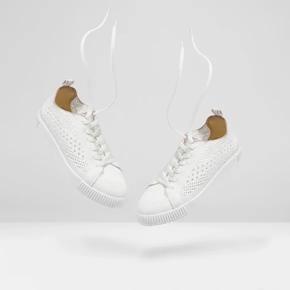 VIVAIA Round-Toe Perforated Sneakers white size EU/40 US/9