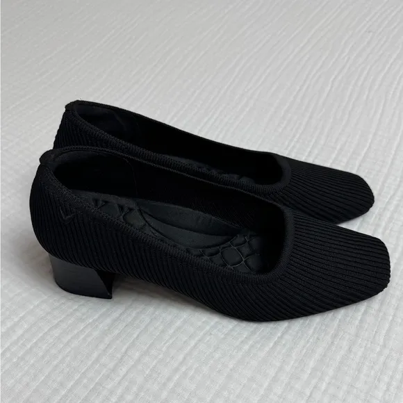 Vivana Black Square Toe Heels Size 39.5 Classic Casual
