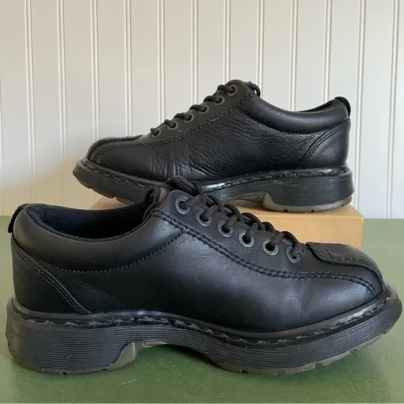 VTG *England* Dr. Martens Low Boots/Oxfords in Black Leather #8A02