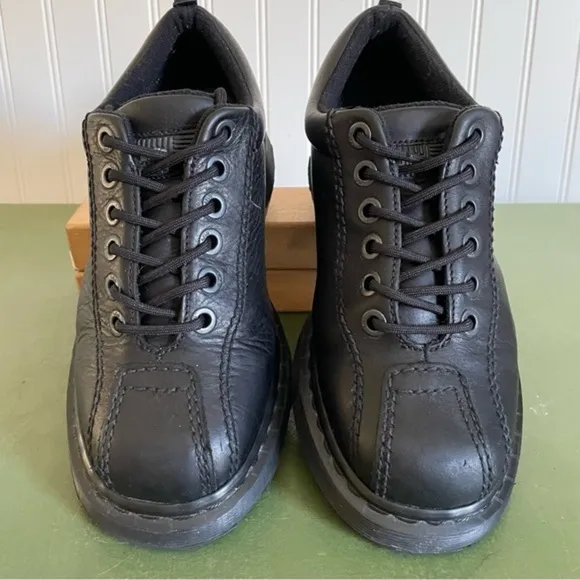 VTG *England* Dr. Martens Low Boots/Oxfords in Black Leather #8A02