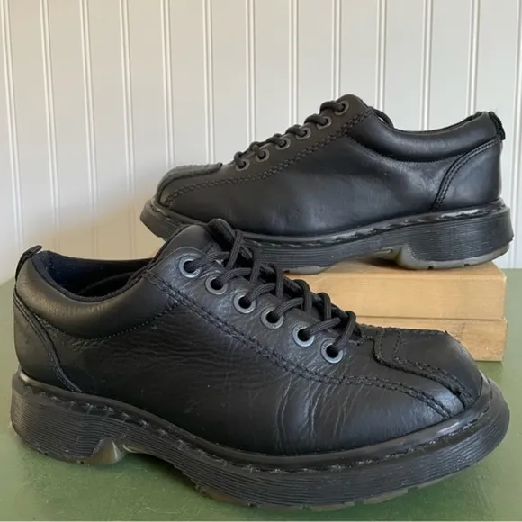 VTG *England* Dr. Martens Low Boots/Oxfords in Black Leather #8A02