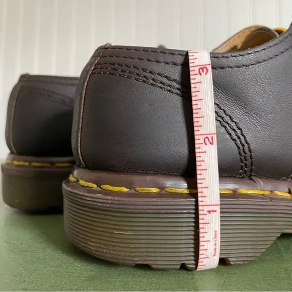 VTG *England* Dr. Martens Low Boots/Oxfords in Dark Brown Leather #8019/34