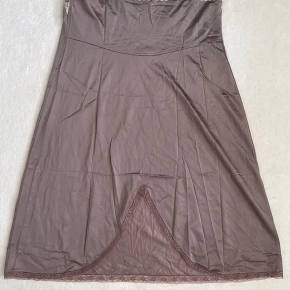 {VTG} Lorraine | Babydoll Floral Lace Trim Nylon Slip Dress Lingerie Mauve (34)