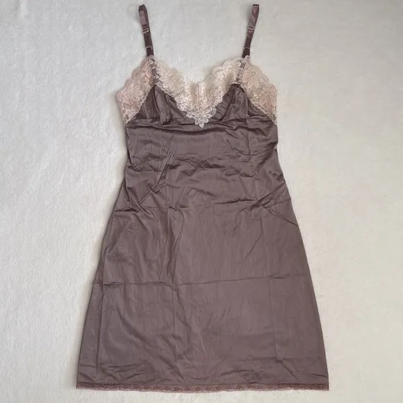 {VTG} Lorraine | Babydoll Floral Lace Trim Nylon Slip Dress Lingerie Mauve (34)