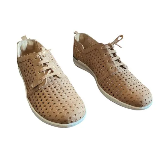 Walking Cradles Women's Casual Sneakers-super soft and moisture-wicking, leather