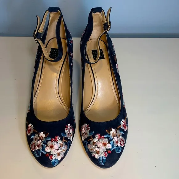 White House Black Market Bethany Embroidered Block Heels NEW!