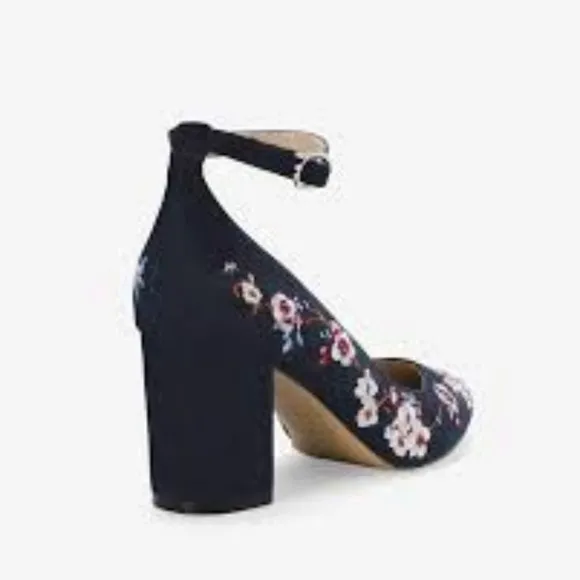 White House Black Market Bethany Embroidered Block Heels NEW!