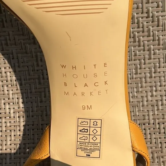 WHITE HOUSE BLACK MARKET Yellow Open toe heels with ankle strap women’s size 9