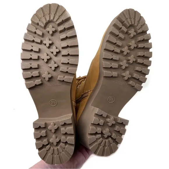Wild Pair Bentli Lug Sole Bootie with Rhinestone Trim Tan Nubuck Size 9.5