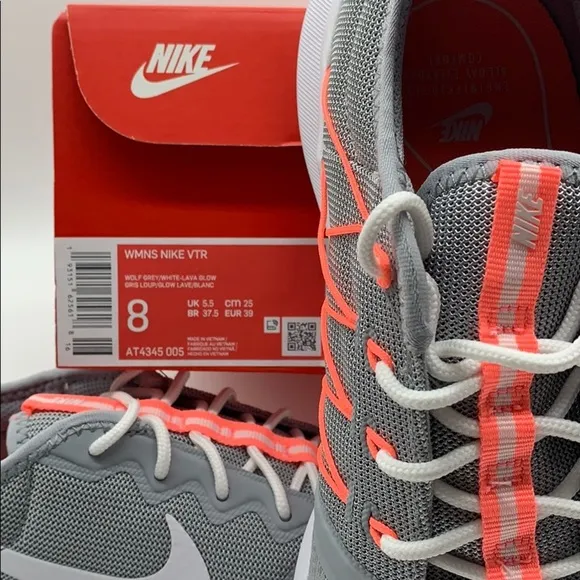 WMNS NIKE VTR wolf grey/white-lava glow
